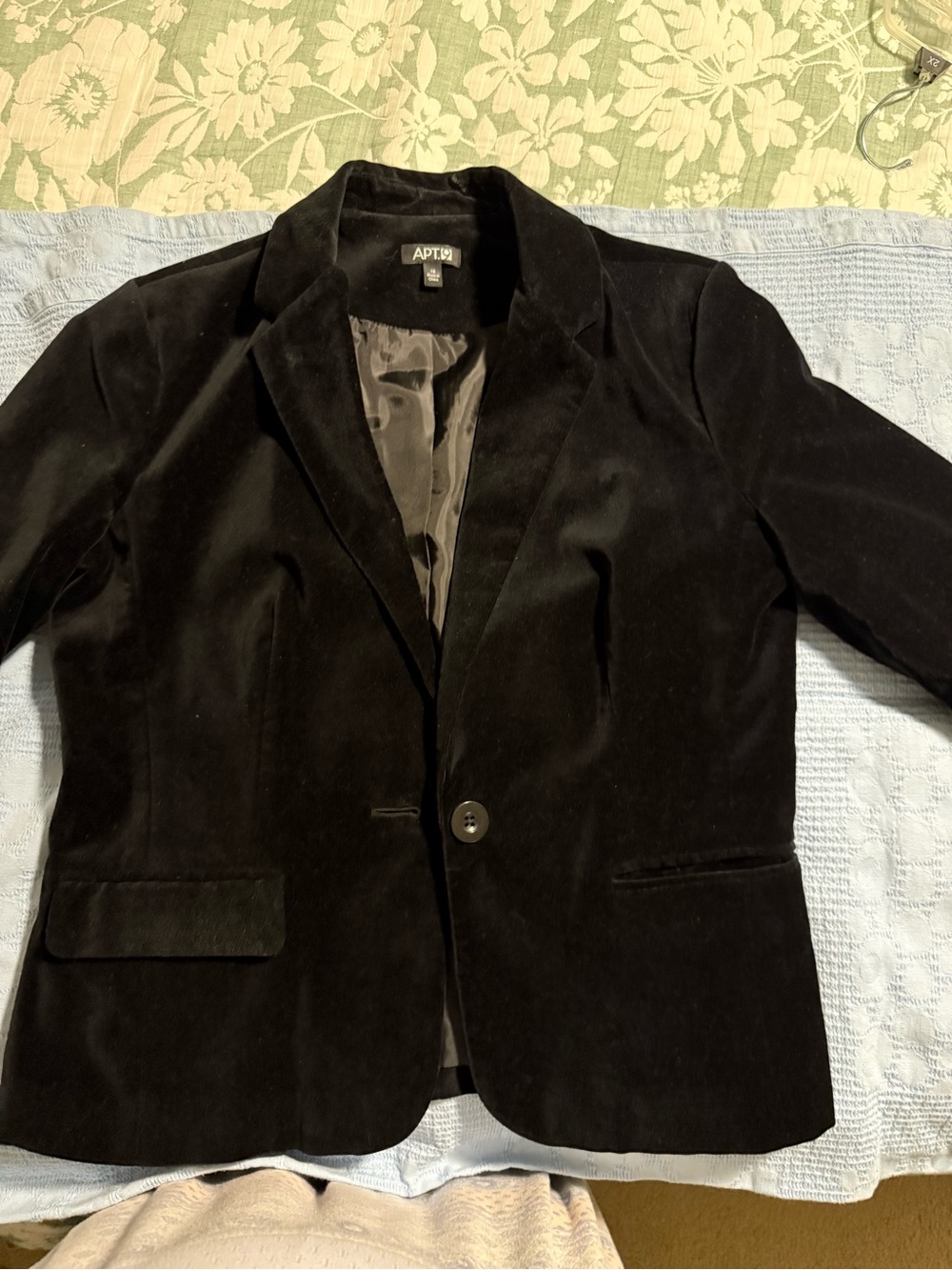Apt. 9 Black Velvet Single-Button Blazer